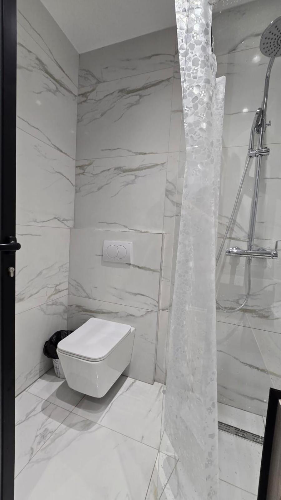 Tirent Apartment-modern Bedrooms Near Liqeni I Thate