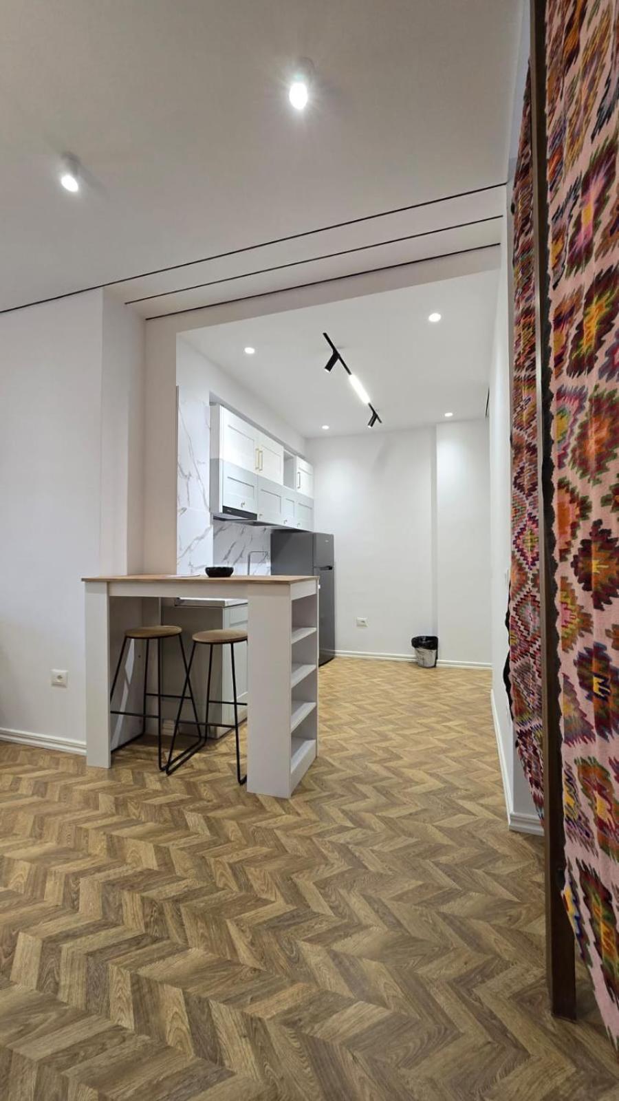 Tirent Apartment-modern Bedrooms Near Liqeni I Thate *